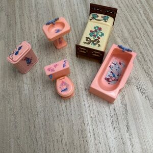 5 pieces of Stenciled Renwal Dollhouse Furniture